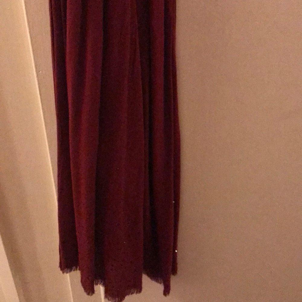 Red sparkly scarf